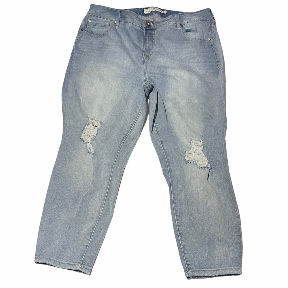 TORRID Sz 20S (Waist: 37) Girlfriend Capri Jeans